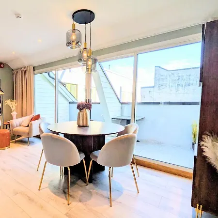 Penthouse In The Middle Of The Center - 5 Bedrooms - Inlcusive - Free Parking Apartament Skien