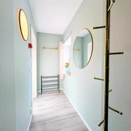 Penthouse In The Middle Of The Center - 5 Bedrooms - Inlcusive - Free Parking * シェーエン