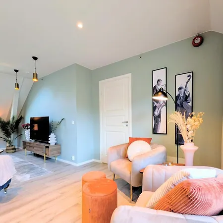 Penthouse In The Middle Of The Center - 5 Bedrooms - Inlcusive - Free Parking アパート *