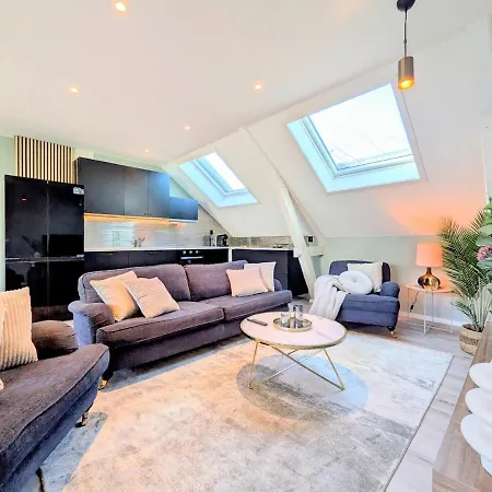アパート Penthouse In The Middle Of The Center - 5 Bedrooms - Inlcusive - Free Parking