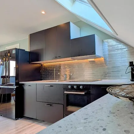 Penthouse In The Middle Of The Center - 5 Bedrooms - Inlcusive - Free Parking Apartament *