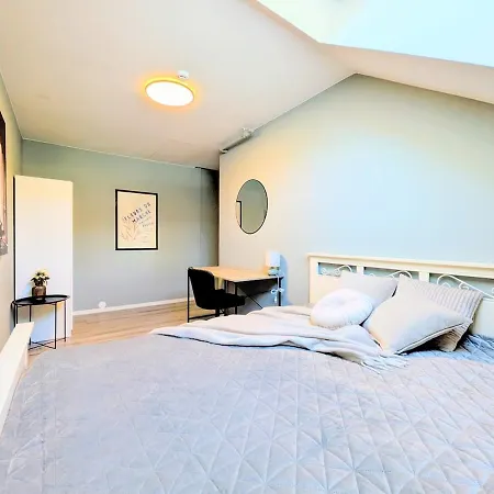 Penthouse In The Middle Of The Center - 5 Bedrooms - Inlcusive - Free Parking