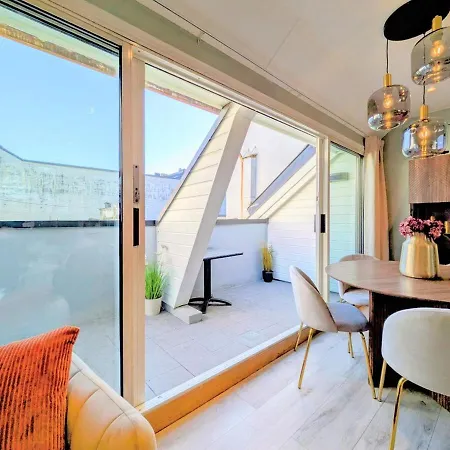 Penthouse In The Middle Of The Center - 5 Bedrooms - Inlcusive - Free Parking