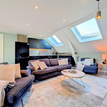 アパート Penthouse In The Middle Of The Center - 5 Bedrooms - Inlcusive - Free Parking *