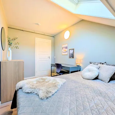 Penthouse In The Middle Of The Center - 5 Bedrooms - Inlcusive - Free Parking